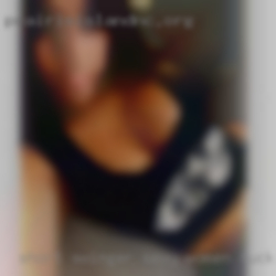 Short swinger sexy women fucking.